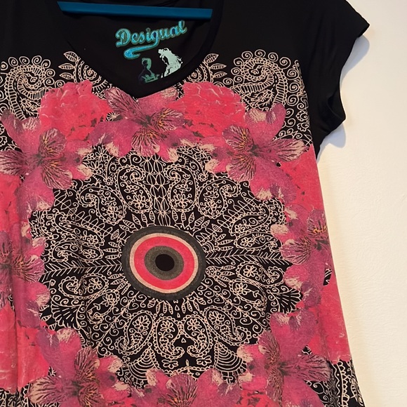 ๐ Desigual size S short sleeves pink and black too ๐ - Picture 2 of 9